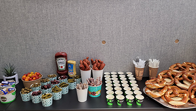 Erster Unternehmerstammtisch Feierabendbier Snacks